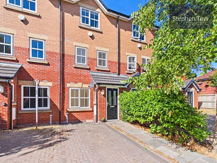 4 Bedroom Town House For Sale In Apple Tree Gardens, Blackpool, FY3