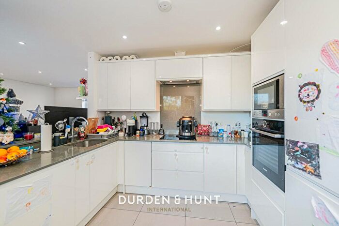 2 Bedroom Semi-Detached Bungalow For Sale In Brinkworth Road, Clayhall, IG5