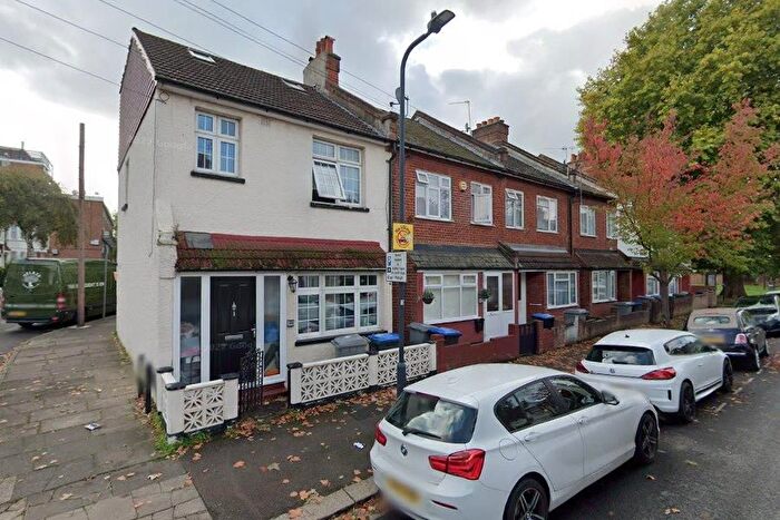 2 Bedroom Property To Rent In Crouch Road, London, NW10