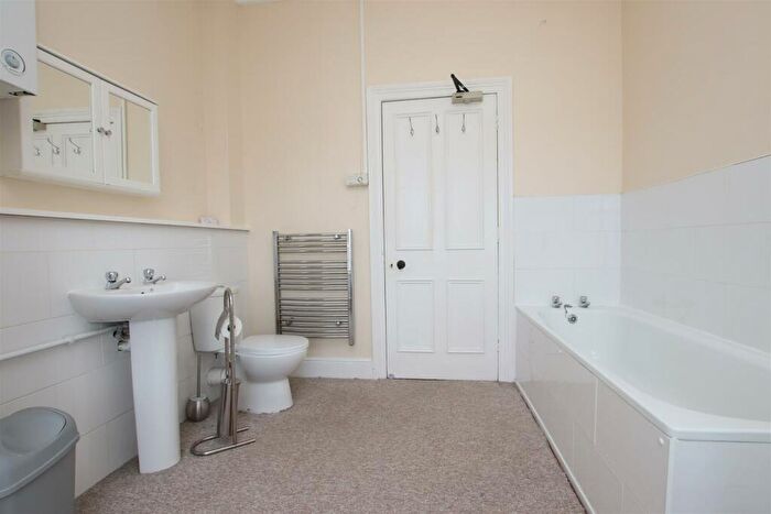 4 Bedroom House To Rent In North Road, Combe Down, BA2