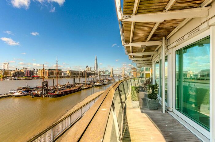 2 Bedroom Flat To Rent In Wapping High Street, Wapping, London, E1W
