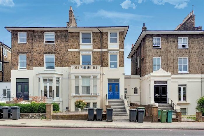 2 Bedroom Flat To Rent In Camden Road, London, London, NW1
