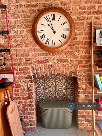 3 Bedroom Flat To Rent In Honor Oak Road, London, SE23