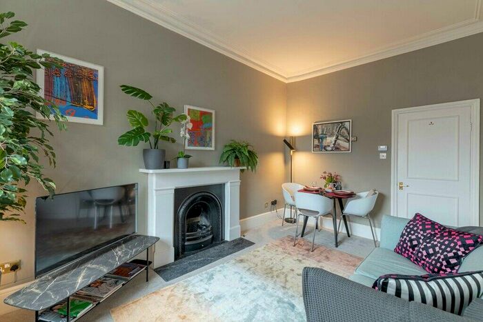 2 Bedroom Flat To Rent In Barker Street, Chelsea, SW10