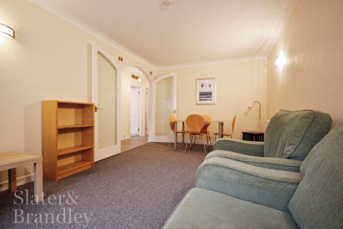 2 Bedroom Flat To Rent In Thoresby Court, Mapperley Park, Nottingham, NG3