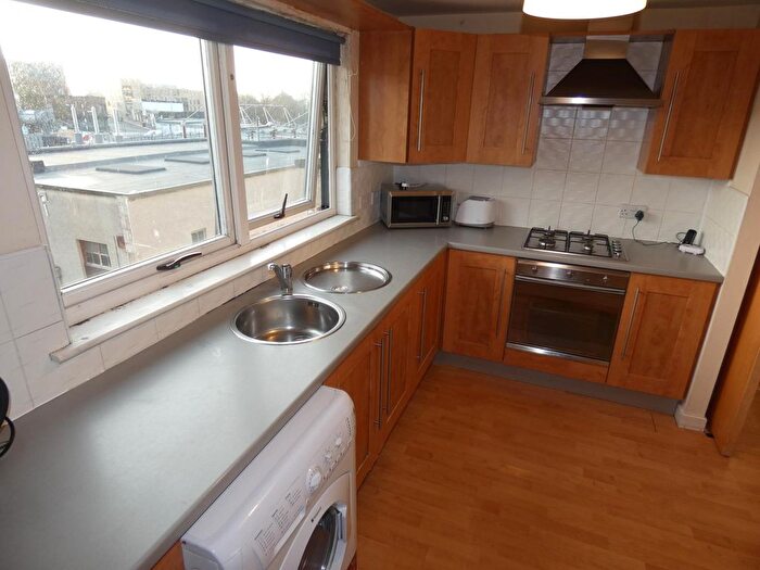 2 Bedroom Flat To Rent In A Charlotte Street, Glasgow, G1