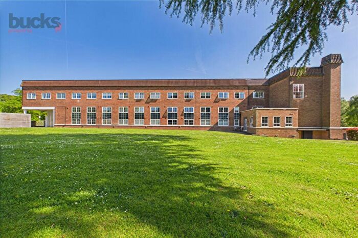 1 Bedroom Flat For Sale In The Residence, Wycombe Road, Saunderton -, HP14