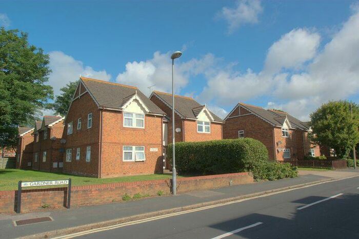 2 Bedroom Flat To Rent In Gardner Court, Gardner Road, Christchurch, BH23