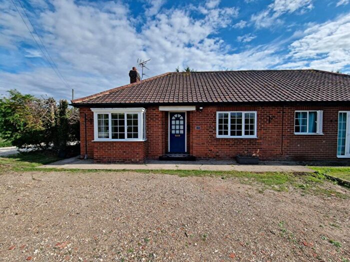 3 Bedroom Bungalow To Rent In Newfield Lane, South Cave, Brough, East Yorkshire, HU15