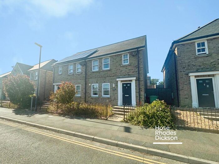 3 Bedroom Semi-Detached House To Rent In Bettesworth Road, Ryde, PO33