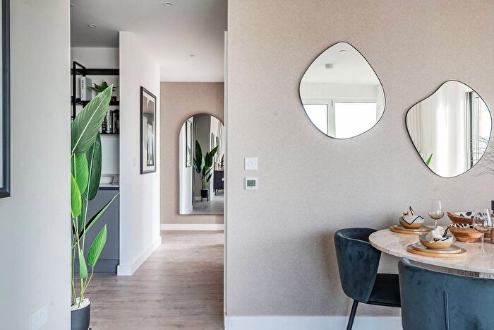 1 Bedroom Flat For Sale In The Exchange Watford, Watford, WD24