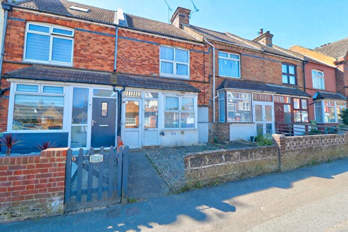 3 Bedroom Terraced House For Sale In Cheriton Road, Folkestone, CT19