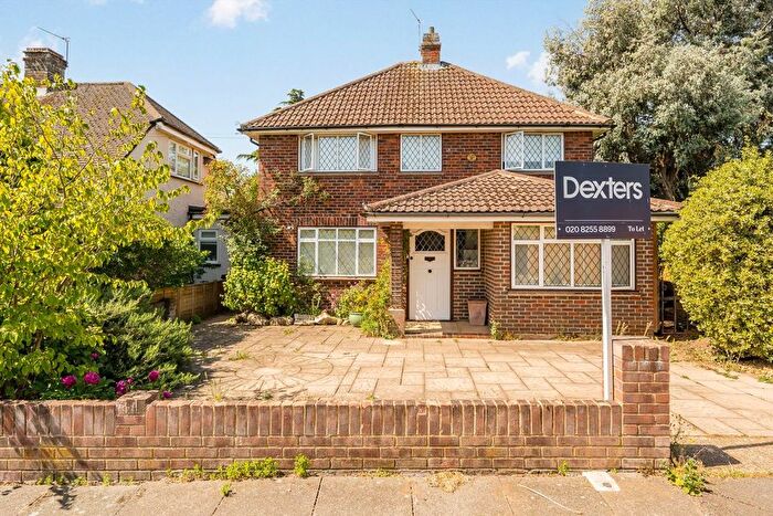 5 Bedroom Detached House To Rent In Silverdale Drive, Sunbury On Thames, TW16