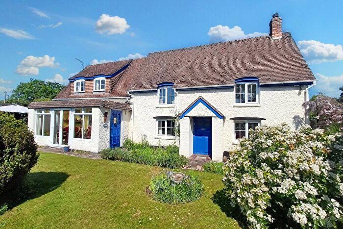 4 Bedroom Detached House For Sale In Verwood, BH31