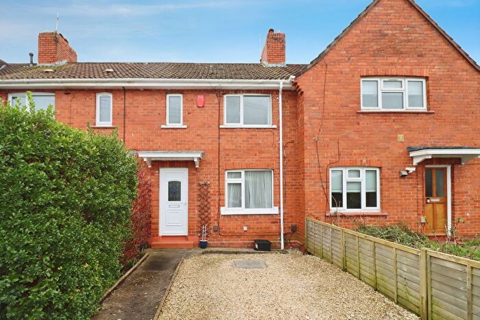 3 Bedroom Terraced House For Sale In Chedworth Road, Bristol, Avon, BS7