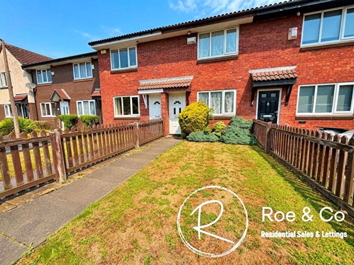2 Bedroom Mews For Sale In Kilsby Close, Farnworth, BL4