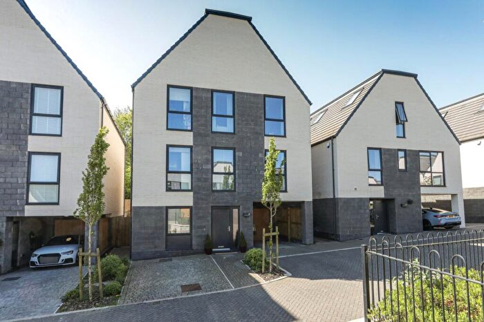 5 Bedroom Detached House For Sale In St. Marys Rise, Lydden, Kent, CT15