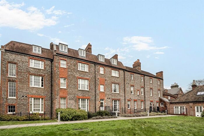 2 Bedroom Apartment To Rent In London Road, Reading, RG1