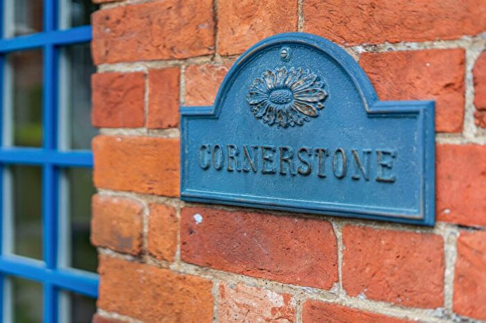 3 Bedroom Terraced House For Sale In Michaelis Road, Thame, Oxfordshire, OX9