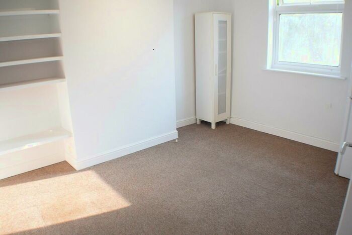 2 Bedroom Flat To Rent In Forest Road, London, E17