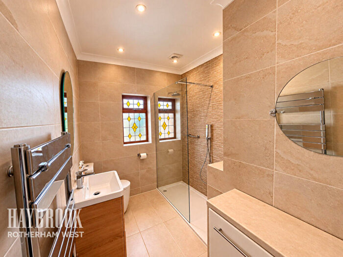 3 Bedroom Detached Bungalow For Sale In Crane Drive, Rotherham, S61