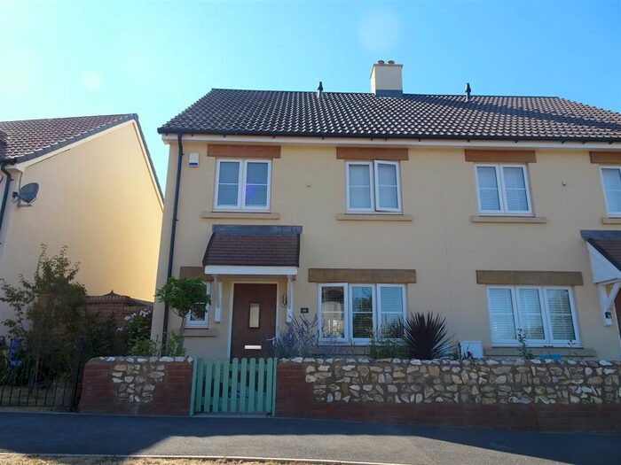 3 Bedroom Semi-Detached House To Rent In Mattravers Way, Taunton, TA1