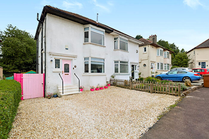3 Bedroom Semi Detached House For Sale In Broomlea Crescent, Inchinnan, Renfrew, PA4
