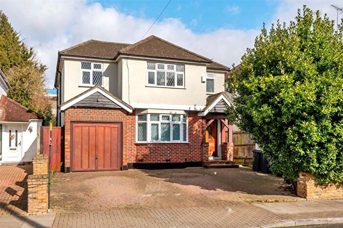 5 Bedroom Detached House For Sale In Lynton Avenue, Orpington, BR5