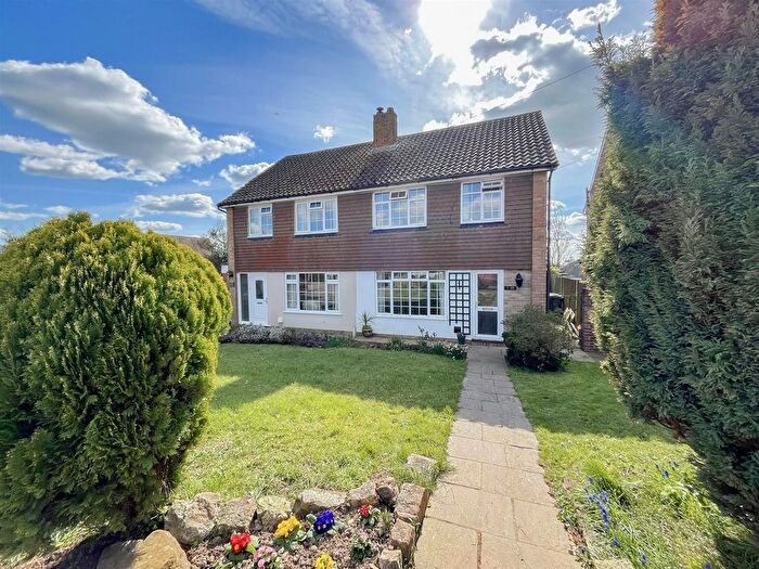 3 Bedroom Semi-detached House For Sale In Longview, Heathfield, TN21