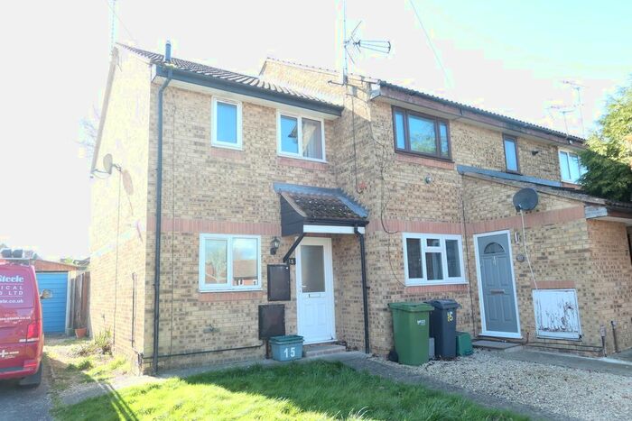 2 Bedroom Semi-Detached House To Rent In Cherry Close, Gloucester, GL2