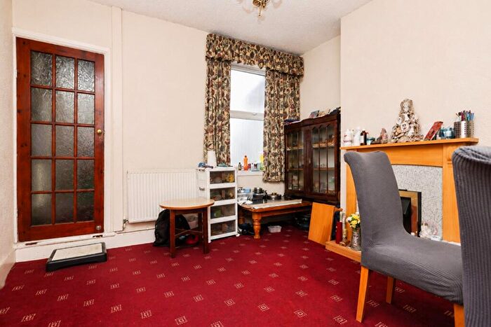 3 Bedroom Terraced House For Sale In Mary Road, Handsworth, Birmingham, B21 - Photo 8