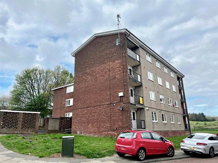 2 Bedroom Flat To Rent In Wesley Court, Gateshead, NE10