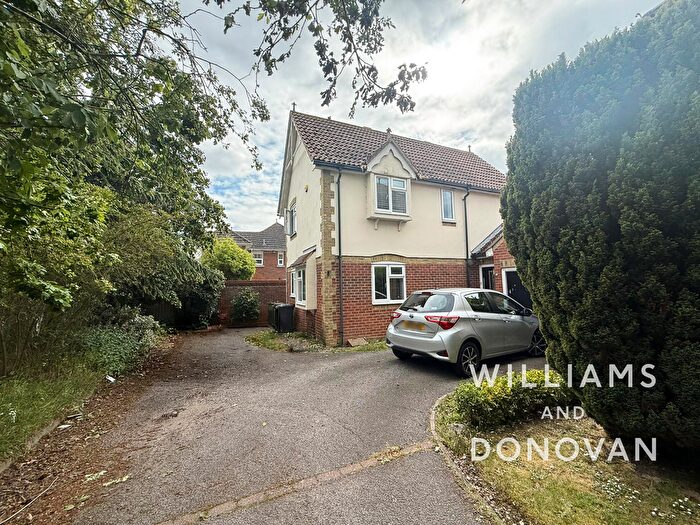 3 Bedroom Detached House To Rent In Wheatfields, Stambridge, Rochford, SS4
