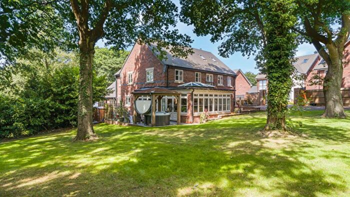 6 Bedroom Detached House For Sale In Oak View Rise, Four Oaks, B75