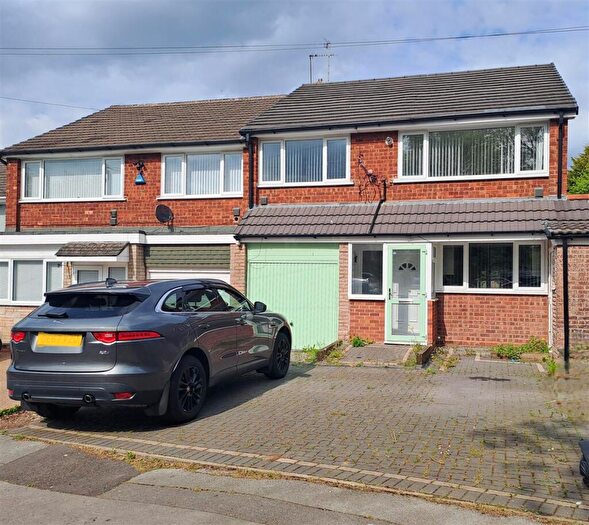4 Bedroom Semi-Detached House For Sale In Moseley Drive, Marston Green, Birmingham, B37