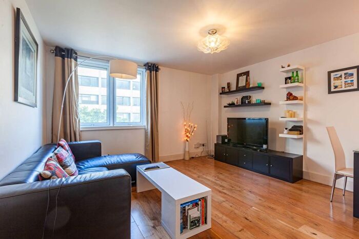 1 Bedroom Flat To Rent In Commercial Road, Aldgate, London, E1