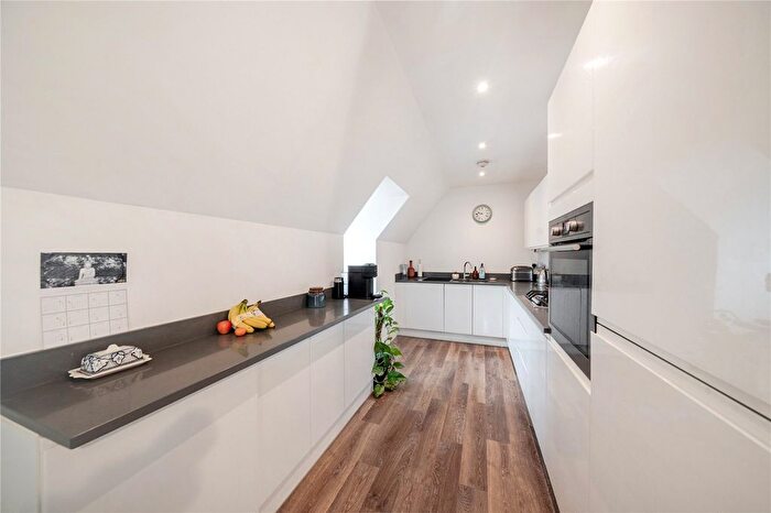 1 Bedroom Flat For Sale In Barnet Road, Barnet, EN5