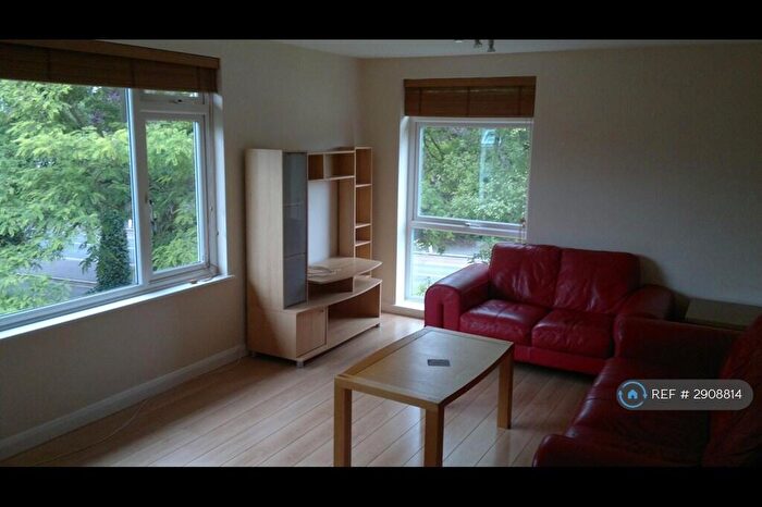 3 Bedroom Flat To Rent In Hills Avenue, Cambridge, CB1