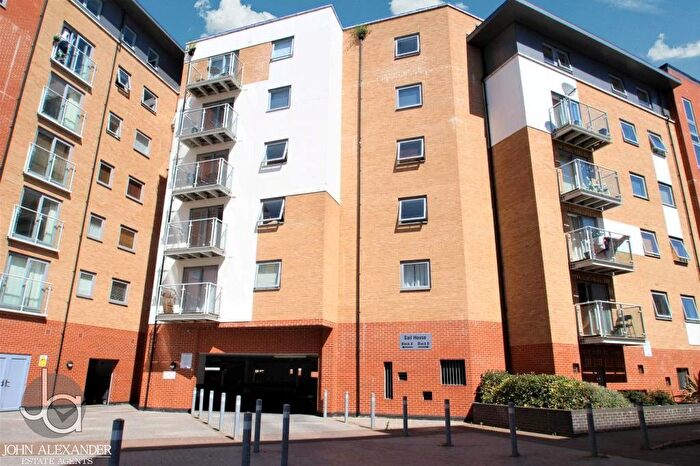 1 Bedroom Flat For Sale In Sail House, Ship Wharf, Colchester, CO2