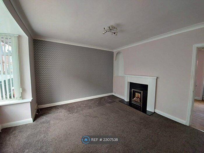 3 Bedroom Terraced House To Rent In Dawlish Mount, Leeds, LS9