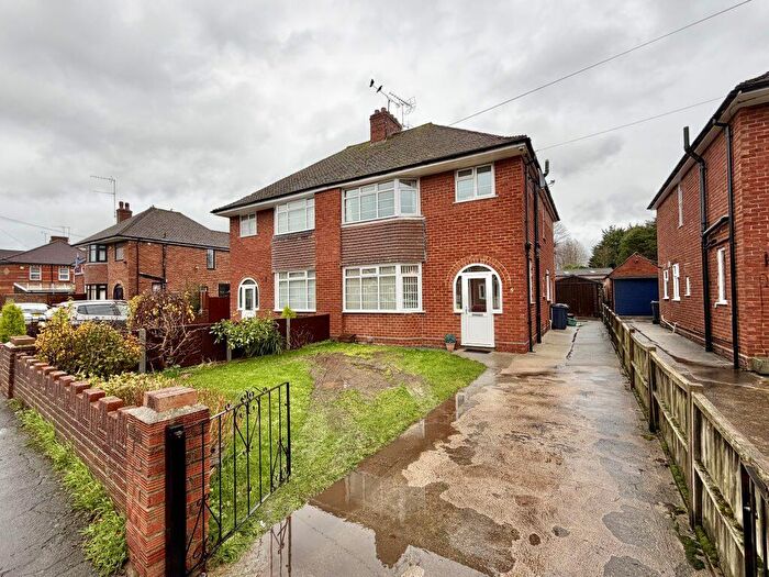 3 Bedroom Semi Detached House For Sale In Horsey Lane, Yeovil, Somerset, BA20