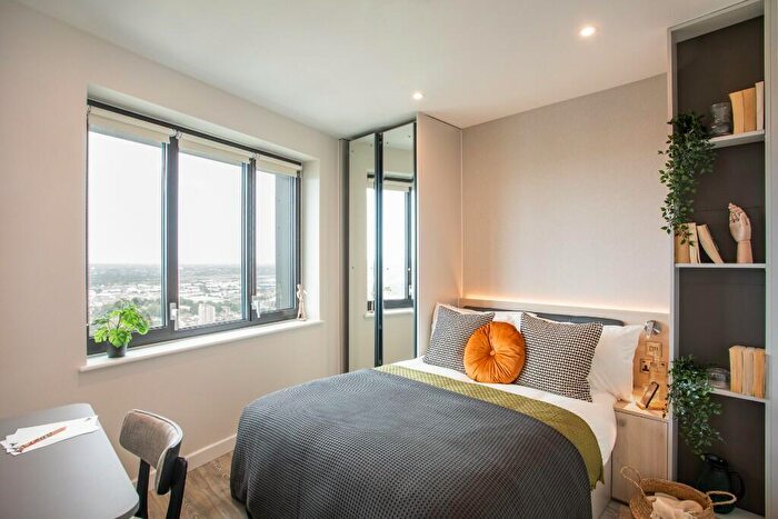 Studio To Rent In Enclave: Croydon, College Road, East Croydon, London, CR0