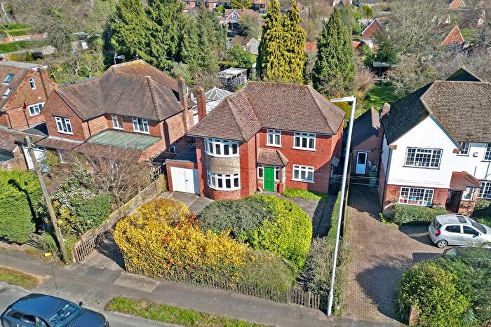 3 Bedroom Detached House For Sale In Desborough Avenue, High Wycombe, HP11