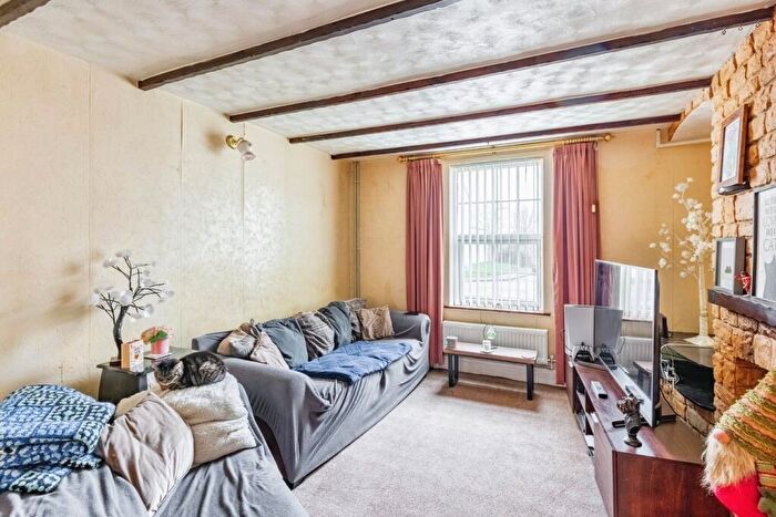 2 Bedroom Semi-Detached House For Sale In Finedon Road, Irthlingborough, Wellingborough, NN9
