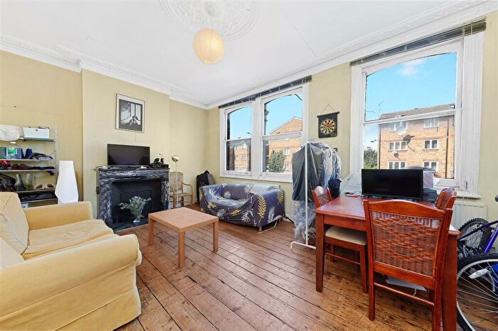 4 Bedroom Flat To Rent In Harrow Road, Kensal Green, NW10