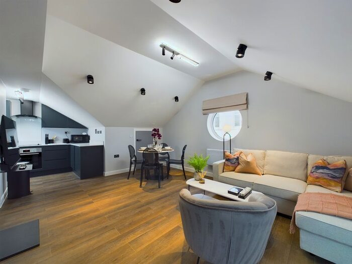 Studio To Rent In Montague Street, Worthing, BN11