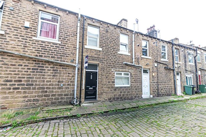 2 Bedroom Terraced House To Rent In Granville Terrace, Huddersfield, West Yorkshire, HD1
