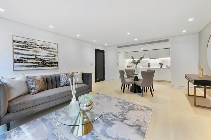 2 Bedroom Flat To Rent In New Oxford Street, London, WC1A