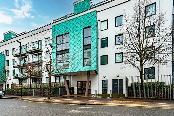 2 Bedroom Flat To Rent In Drayton Park, Arsenal, London, N5