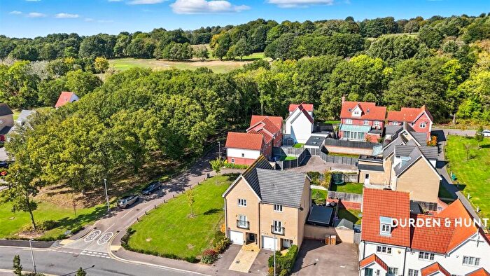 3 Bedroom Town House For Sale In Five Oaks Lane, Chigwell, IG7